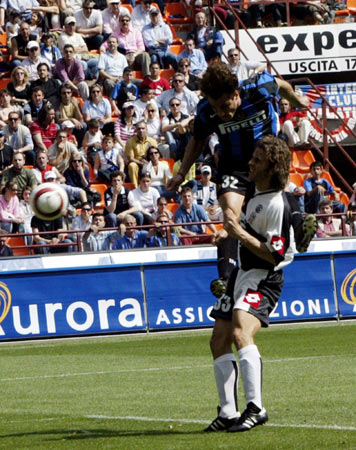 早报 ｜ 卡里克担任曼联临时主帅；纽卡0比2曼城